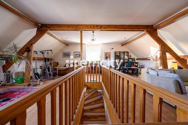 Maison 7 pièces - 330 m² Exclusivité efficity