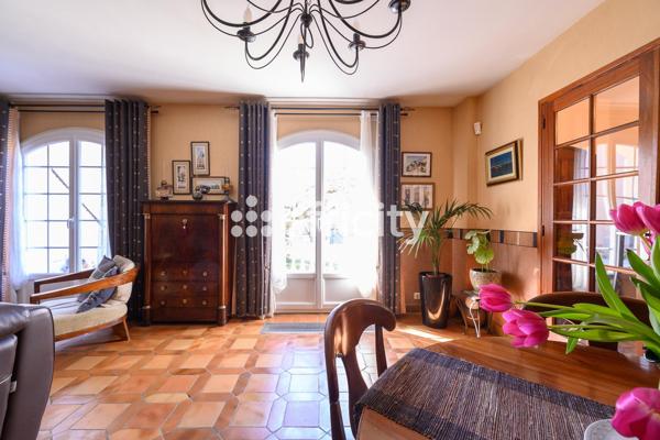 Maison 7 pièces - 330 m² Exclusivité efficity