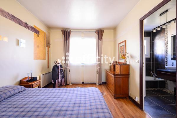 Maison 7 pièces - 330 m² Exclusivité efficity