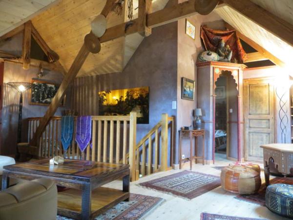 Kervignac (56700) Maison en pierre récente avec suites parentales et jardin clos