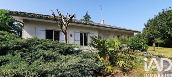 Maison à vendre 5 pièces 223 m² Léognan