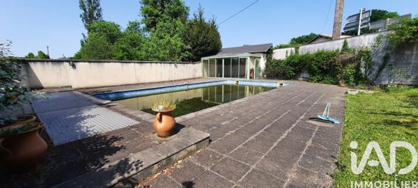 Maison à vendre 5 pièces 223 m² Léognan