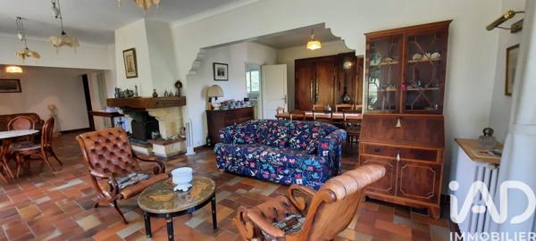 Maison à vendre 5 pièces 223 m² Léognan