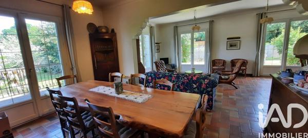 Maison à vendre 5 pièces 223 m² Léognan