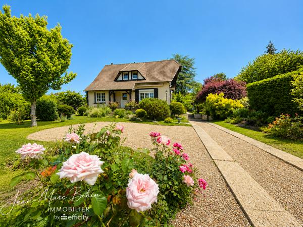 Maison
         4 pièces
        - 105 m² 259 000 € *