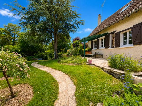 Maison
         4 pièces
        - 105 m² 259 000 € *