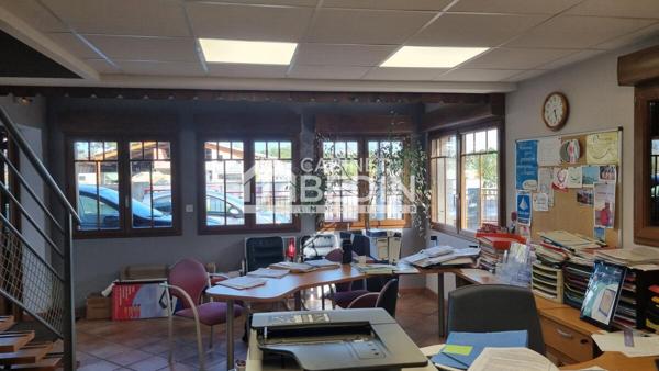 Location Bien Commercial T4 Lege Cap Ferret