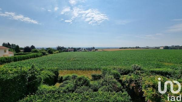 Maison 4 pièces de 88 m² à Sancé (71000)