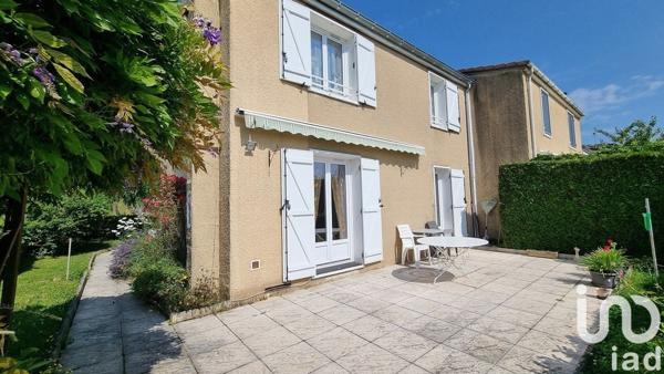 Maison 4 pièces de 88 m² à Sancé (71000)