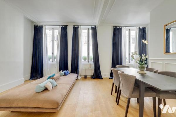 Appartement de charme au pied du Luxembourg de 85m²