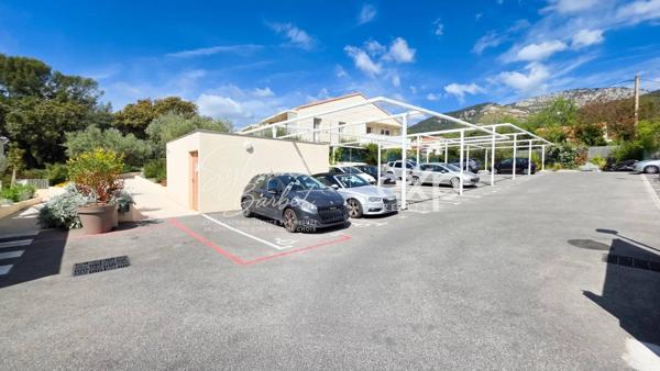 83200 TOULON - APPARTEMENT 2 PIECES AVEC JARDIN TERRASSE PARKING - QUARTIER BONNES HERBES - BUS 36 111 OL02