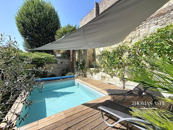 Maison
         8 pièces
        - 185 m² 520 000 € *