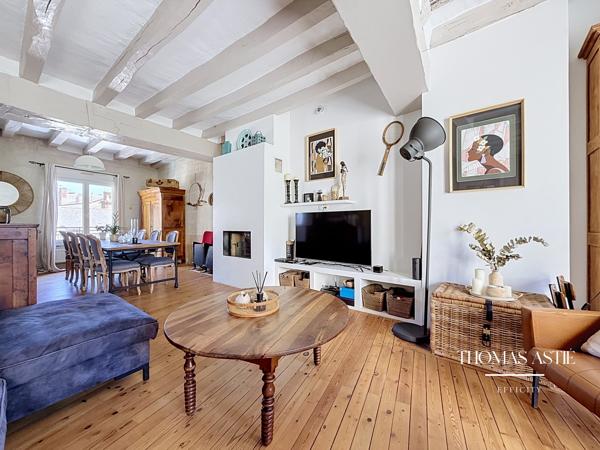 Maison
         8 pièces
        - 185 m² 520 000 € *