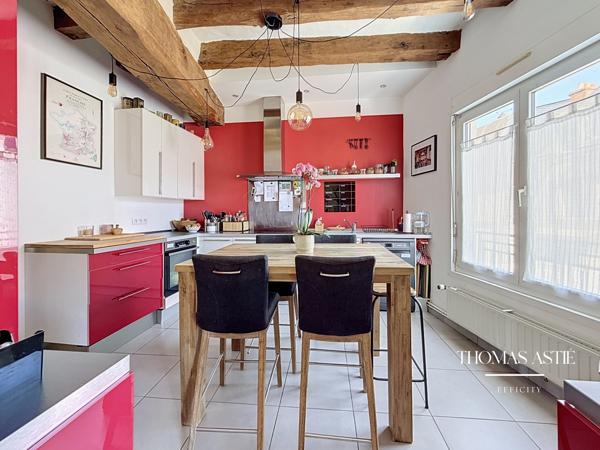 Maison
         8 pièces
        - 185 m² 520 000 € *
