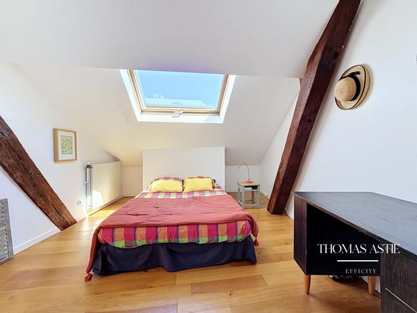 Maison
         8 pièces
        - 185 m² 520 000 € *