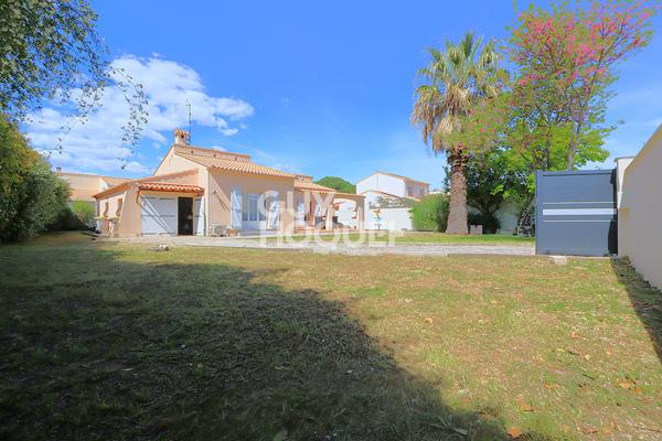 Location d'une maison 4 pièces de 87 m² de plain pied avec jardin à MAUGUIO