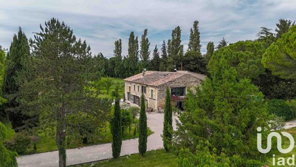 Mas 14 pièces de 430 m² à Rognonas (13870)