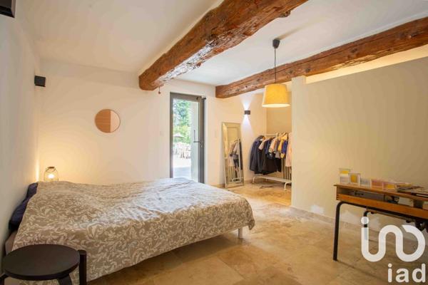 Mas 14 pièces de 430 m² à Rognonas (13870)