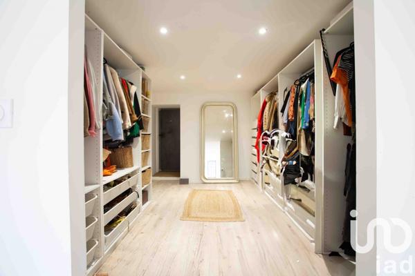 Mas 14 pièces de 430 m² à Rognonas (13870)