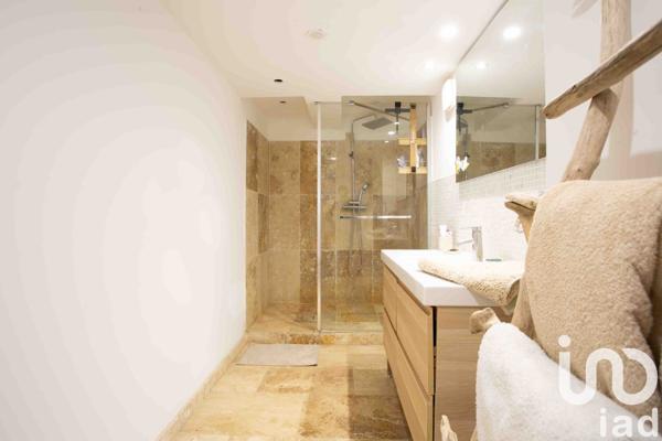 Mas 14 pièces de 430 m² à Rognonas (13870)