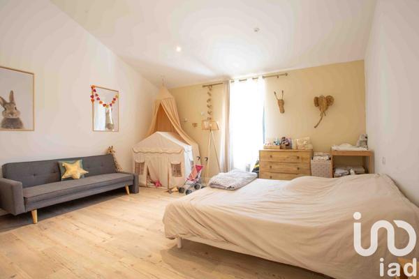 Mas 14 pièces de 430 m² à Rognonas (13870)