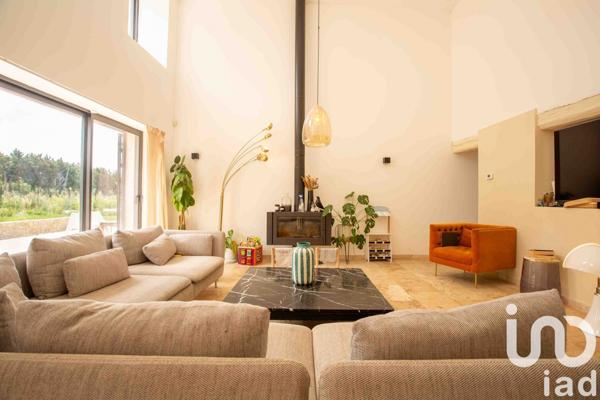 Mas 14 pièces de 430 m² à Rognonas (13870)