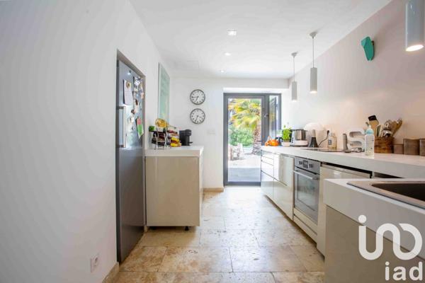 Mas 14 pièces de 430 m² à Rognonas (13870)