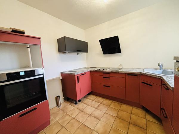 Appartement 76 m², tour Jacques Coeur, idéal investisseur BOURGES NORD