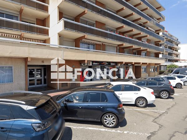 Location Local commercial 6 pièces 82.7 m² - 16 PLACE DU VIEUX PRE -4EME GAUCHE Dreux 28100