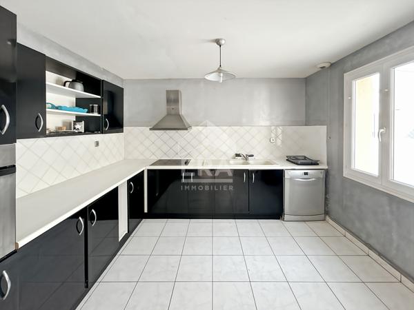A VENDRE Étampes  Maison individuelle 122 m², 3 chambres, véranda, garage