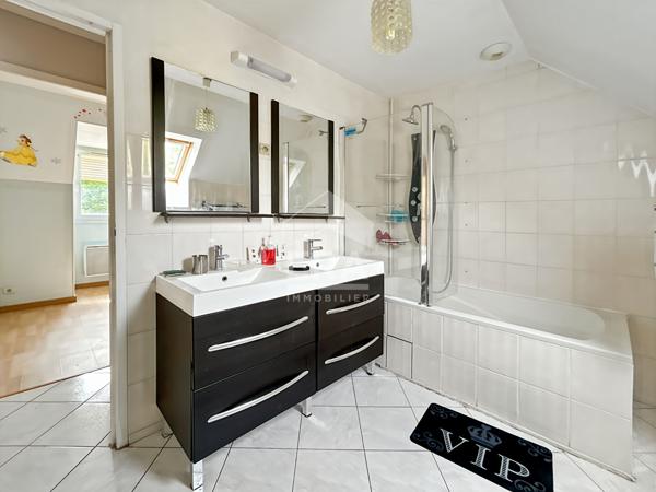 A VENDRE Étampes  Maison individuelle 122 m², 3 chambres, véranda, garage