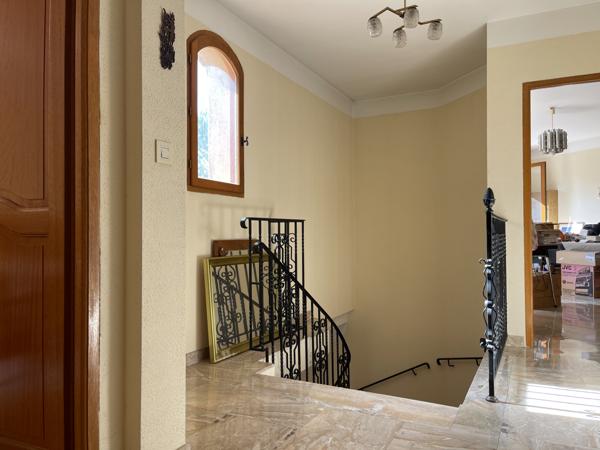 Castelnau-le-Lez (34170) Maison T5 206m2 sur terrain arboré de 2000m2