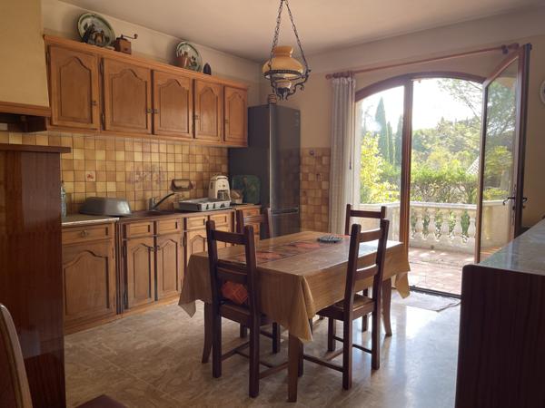 Castelnau-le-Lez (34170) Maison T5 206m2 sur terrain arboré de 2000m2