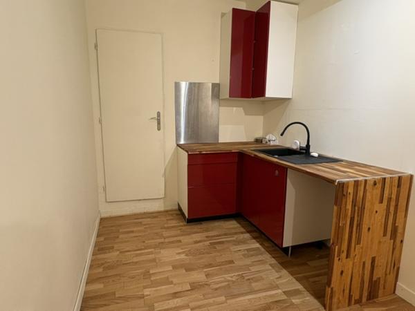 Appartement
                                                                                                                                                                                                                                                                                                                        2 pièce(s)                                                                                                                                                                                                          1 chambre(s)                                                                                                                                                                                                          22.77  m²