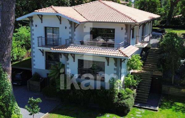 Maison de 285 m²
