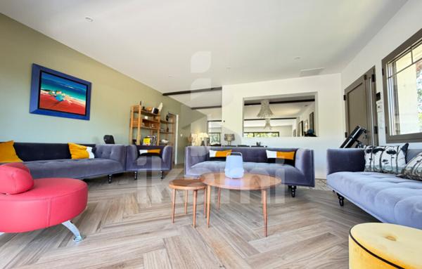 Maison de 285 m²