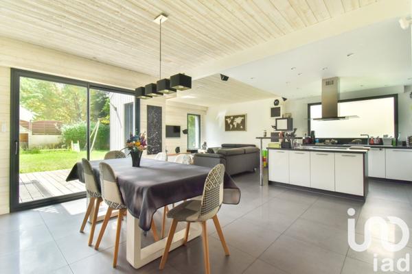 Maison à vendre 7 pièces 154 m² Montlignon