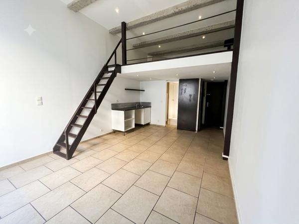 Appartement
         1 pièce
        - 24 m² 115 050 € *