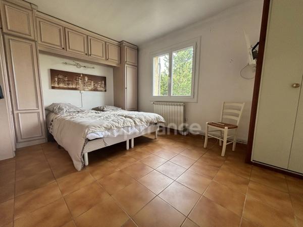 Maison à vendre 6 pièces GRASSE (06), 2 maisons indépendantes, jardin de 2505m², 2 garages, car-port, nombreuses places de stationnement !!