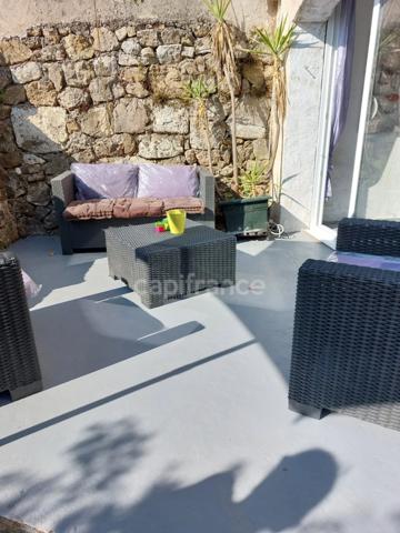 Maison à vendre 6 pièces GRASSE (06), 2 maisons indépendantes, jardin de 2505m², 2 garages, car-port, nombreuses places de stationnement !!