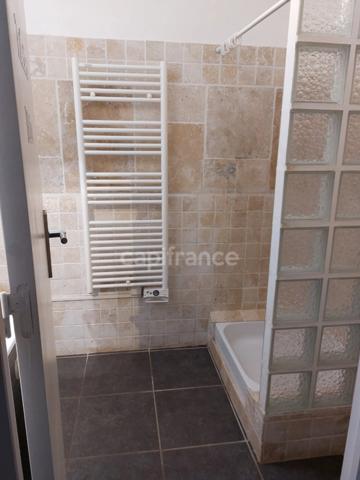 Maison à vendre 6 pièces GRASSE (06), 2 maisons indépendantes, jardin de 2505m², 2 garages, car-port, nombreuses places de stationnement !!