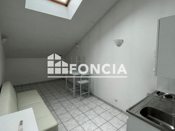 Location Studio meublé 21.96 m² - LA BOISERIE Grenoble 38000