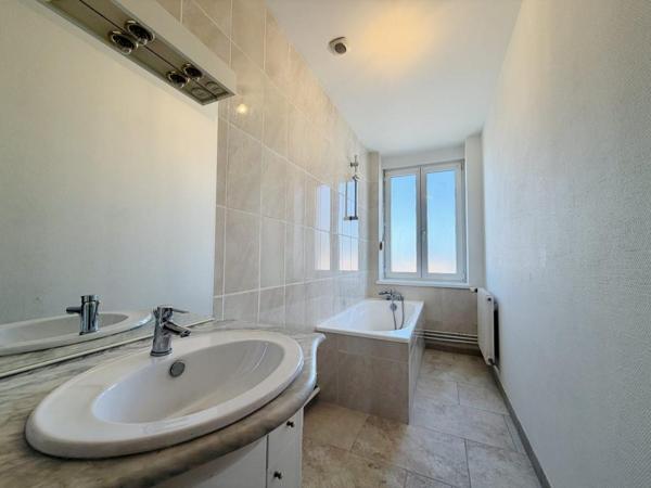 Location Appartement 3 pièces 70 m² - Grandvillers 88600