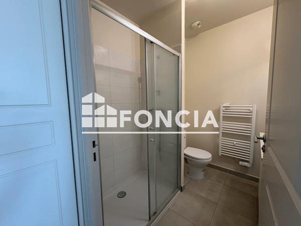 Location Appartement 2 pièces 48.7 m² - 9 RUE HIPPOLYTE DUPRAT Toulon 83000