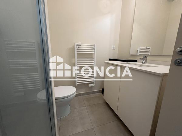 Location Appartement 2 pièces 48.7 m² - 9 RUE HIPPOLYTE DUPRAT Toulon 83000