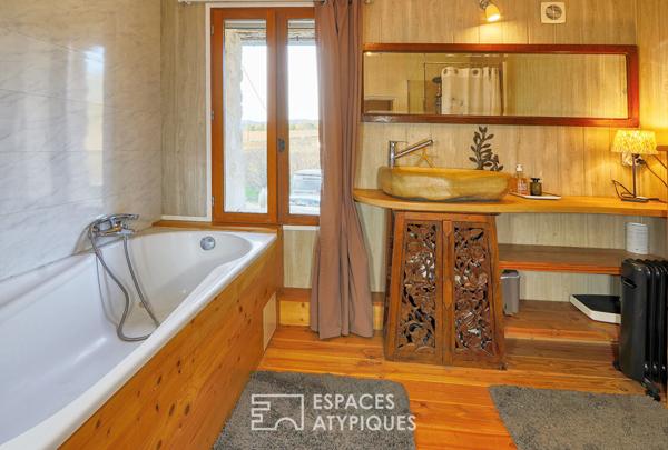 Un écrin provençal entre pierres anciennes et habitats singuliers