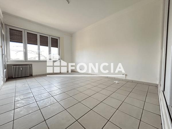 Location Appartement 4 pièces 108.05 m² - 35 AVENUE DE LA VICTOIRE DU 8 MAI 1945 Toulon 83000