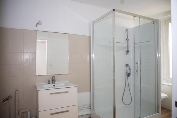 Beau F2 44m2 - Cuisine équipée - lumineux -  Charges faibles