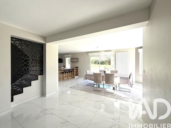 Maison à vendre 7 pièces 166 m² Bonchamp-lès-Laval