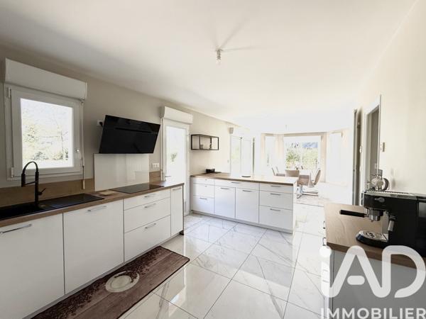 Maison à vendre 7 pièces 166 m² Bonchamp-lès-Laval